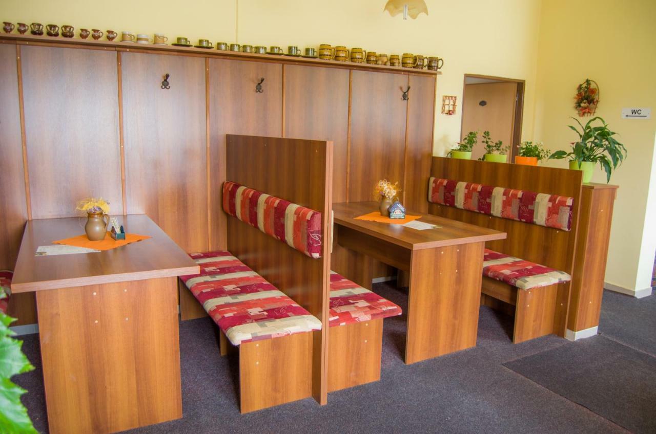 Penzion Vinarna U Hroznu Ξενοδοχείο Veselí nad Moravou Εξωτερικό φωτογραφία